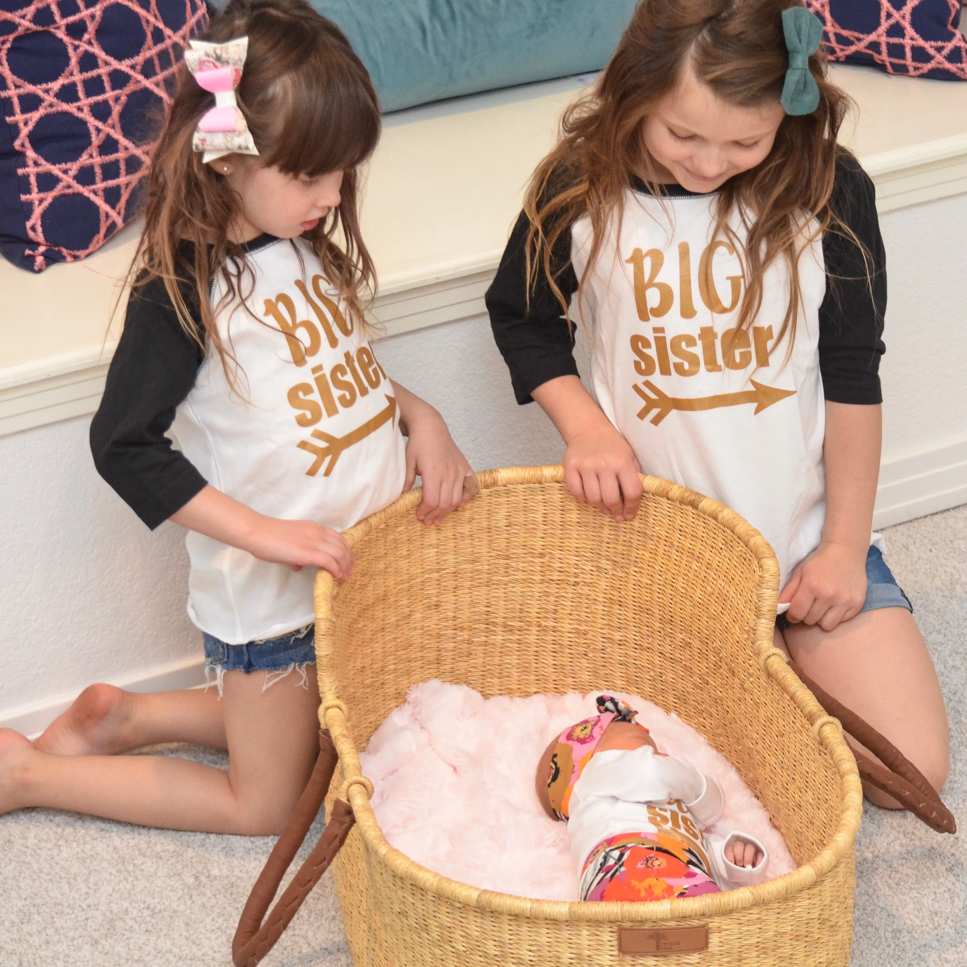 Big sister Raglan - black and gold