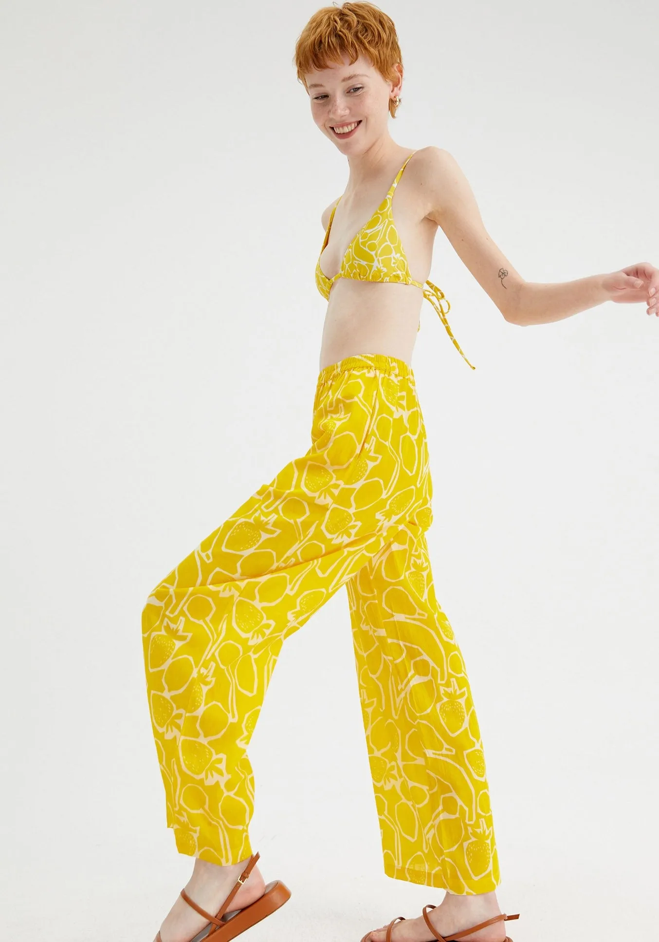 Fruit Print Mid-Rise Trousers