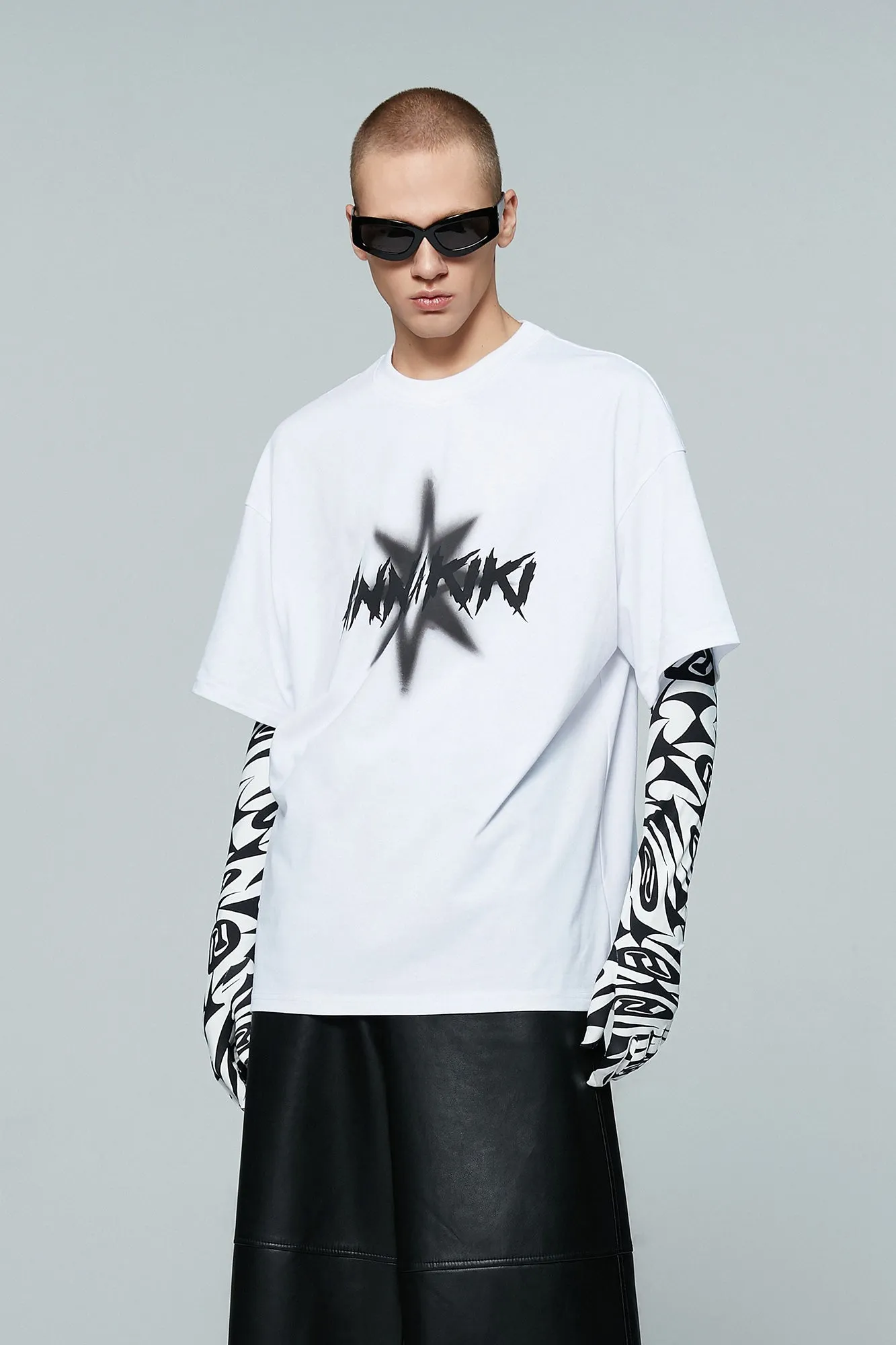 Spiked four-pointed star print loose T-shirt