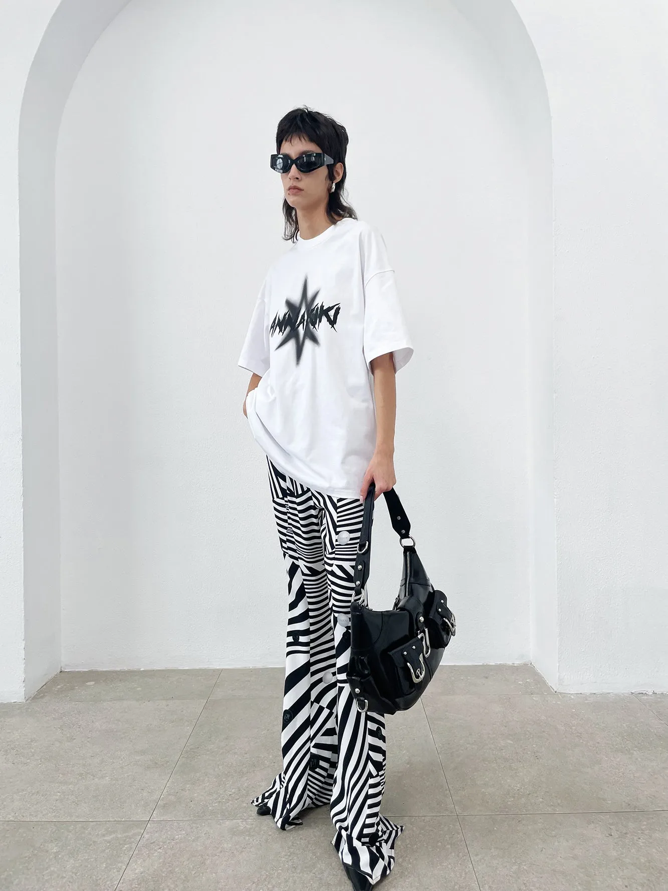 Spiked four-pointed star print loose T-shirt